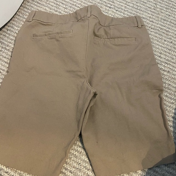 Tan shorts - Picture 4 of 4